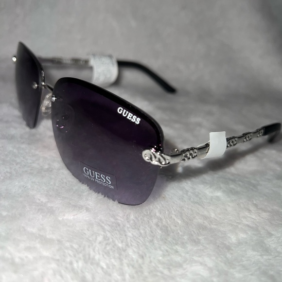 Guess Sunglasses - Picture 3 of 6